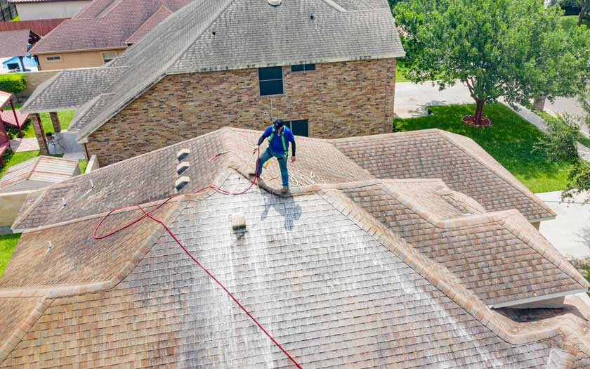 Roof cleaning services